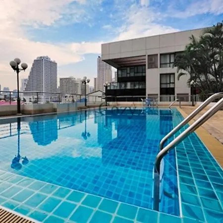 Spacious And Renovated 1-Bedroom 100M To Nana Bts - 55 Sqm Bangkok Exterior photo