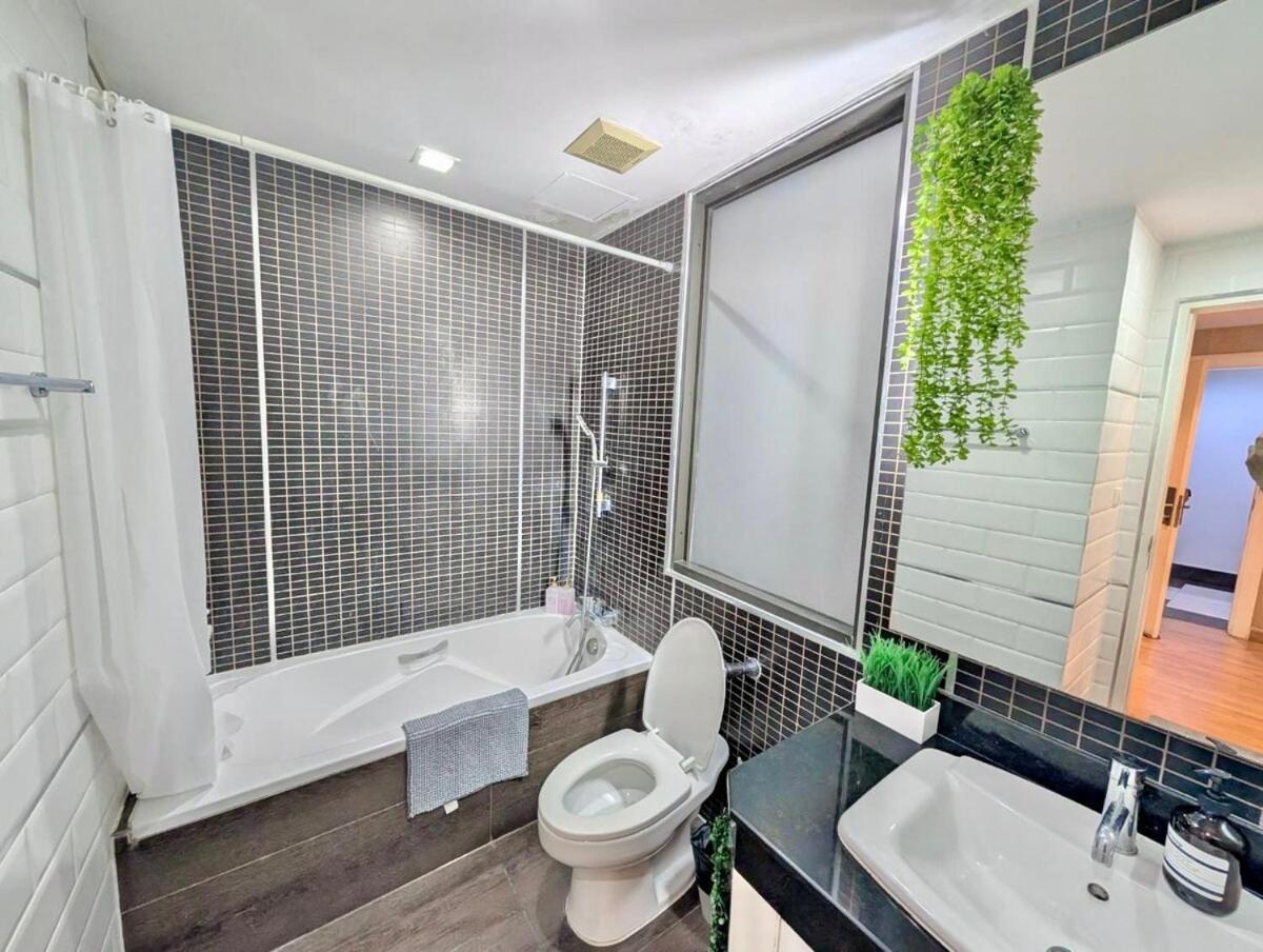 公寓 Spacious And Renovated 1-bedroom 100m To Nana Bts - 55 Sqm
